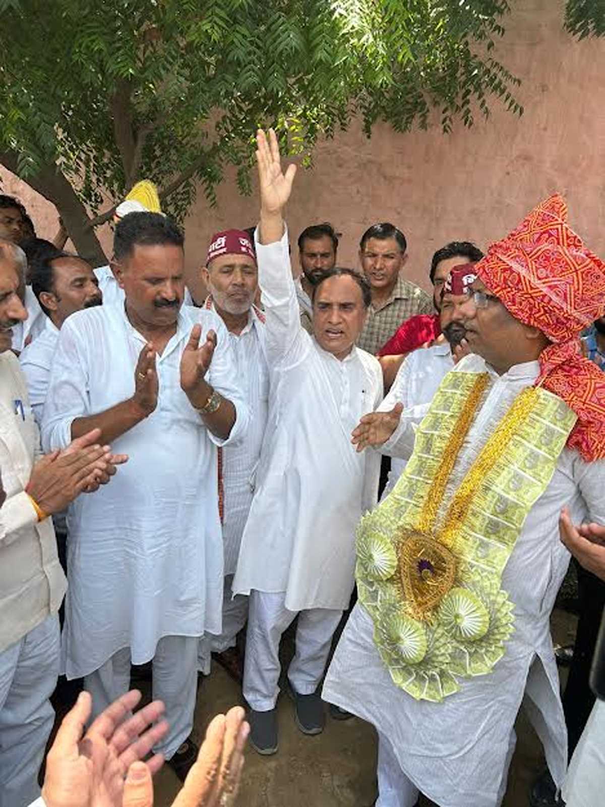 कैबिनेट मंत्री व निषाद पार्टी के राष्ट्रीय अध्यक्ष संजय निषाद का हुआ स्वागत